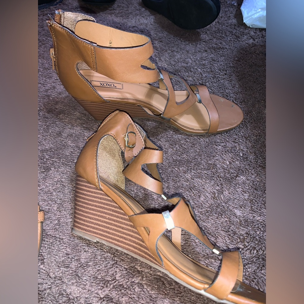 XOXO women’s sandals